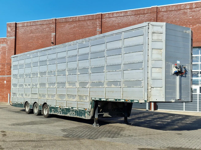 Pezzaioli 5 deck livestock trailer - Water & Ventilation - Loadlift - Folding floors - BPW Axle - 155M3 - Semi-remorque bétaillère: photos 2 Pezzaioli 5 deck livestock trailer - Water & Ventilation - Loadlift - Folding floors - BPW Axle - 155M3 - Semi-remorque bétaillère: photos 2