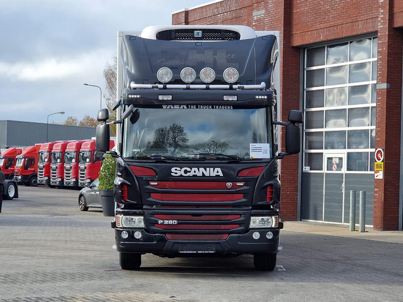 Scania P280 6x2*4 - Thermoking frigo - Loadlift - Steering axle - Full air - 5.10 WB - Camion frigorifique: photos 2 Scania P280 6x2*4 - Thermoking frigo - Loadlift - Steering axle - Full air - 5.10 WB - Camion frigorifique: photos 2