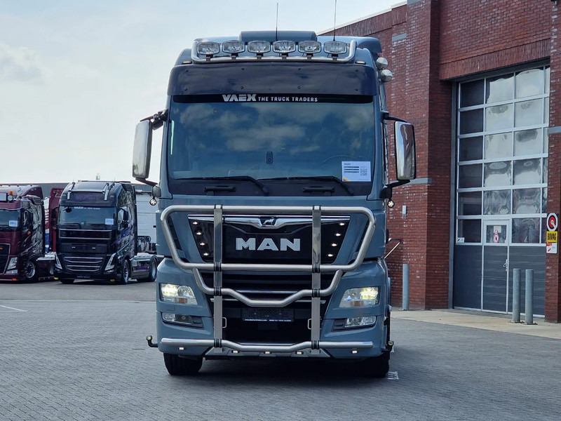 MAN TGX 18.580 4x2 XL - Retarder - PTO/Hydraulic - Night clima - Full spoiler - Alloy wheels - Tracteur routier: photos 2 MAN TGX 18.580 4x2 XL - Retarder - PTO/Hydraulic - Night clima - Full spoiler - Alloy wheels - Tracteur routier: photos 2