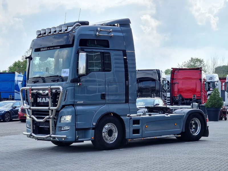 MAN TGX 18.580 4x2 XL - Retarder - PTO/Hydraulic - Night clima - Full spoiler - Alloy wheels - Tracteur routier: photos 3 MAN TGX 18.580 4x2 XL - Retarder - PTO/Hydraulic - Night clima - Full spoiler - Alloy wheels - Tracteur routier: photos 3