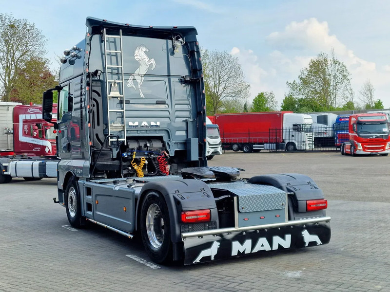 MAN TGX 18.580 4x2 XL - Retarder - PTO/Hydraulic - Night clima - Full spoiler - Alloy wheels - Tracteur routier: photos 5 MAN TGX 18.580 4x2 XL - Retarder - PTO/Hydraulic - Night clima - Full spoiler - Alloy wheels - Tracteur routier: photos 5