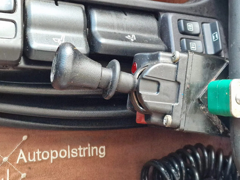 Tracteur routier Scania R500 NGS Highline 6x2 - PTO/Hydraulic - Custom interior - Full air - 2.95 WB: photos 13 Tracteur routier Scania R500 NGS Highline 6x2 - PTO/Hydraulic - Custom interior - Full air - 2.95 WB: photos 13