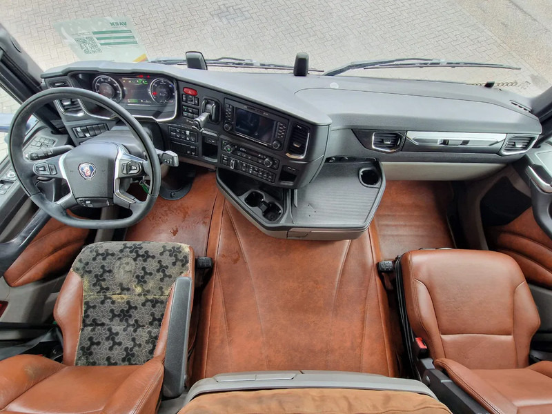 Tracteur routier Scania R500 NGS Highline 6x2 - PTO/Hydraulic - Custom interior - Full air - 2.95 WB: photos 12 Tracteur routier Scania R500 NGS Highline 6x2 - PTO/Hydraulic - Custom interior - Full air - 2.95 WB: photos 12