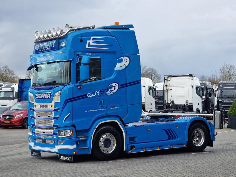 Scania S500 NGS Highline 4x2 - PTO/Hydraulic - Retarder - Custom exterior - Full air - Leather - Navi - Tracteur routier: photos 3 Scania S500 NGS Highline 4x2 - PTO/Hydraulic - Retarder - Custom exterior - Full air - Leather - Navi - Tracteur routier: photos 3