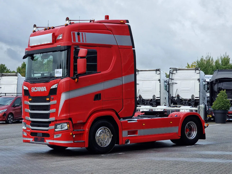 Scania S500 NGS Highline 4x2 - Retarder - Night clima - 2x tank - Full spoiler - Led - Tracteur routier: photos 4 Scania S500 NGS Highline 4x2 - Retarder - Night clima - 2x tank - Full spoiler - Led - Tracteur routier: photos 4