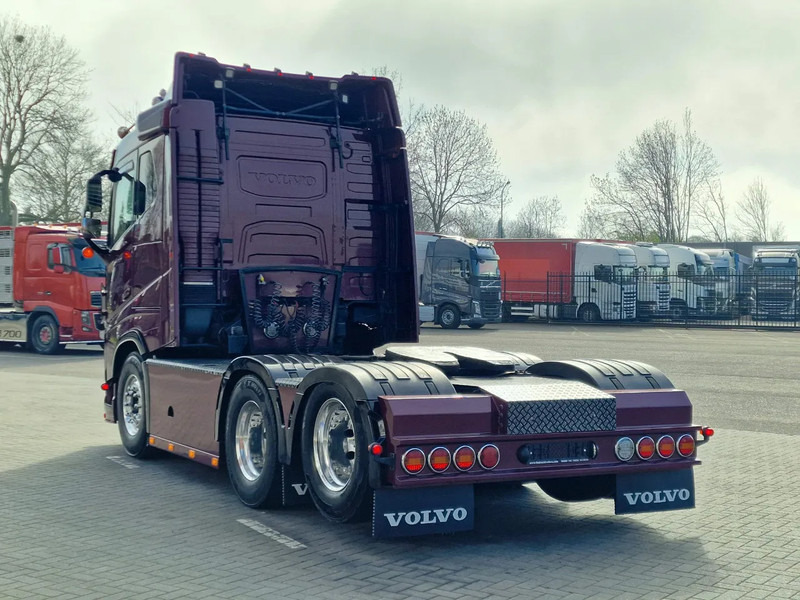 Volvo FH 13.540 Lowroof 6x2 - Show truck - Custom interior - Full air suspension - I parkcool - VEB+ - Tracteur routier: photos 5 Volvo FH 13.540 Lowroof 6x2 - Show truck - Custom interior - Full air suspension - I parkcool - VEB+ - Tracteur routier: photos 5
