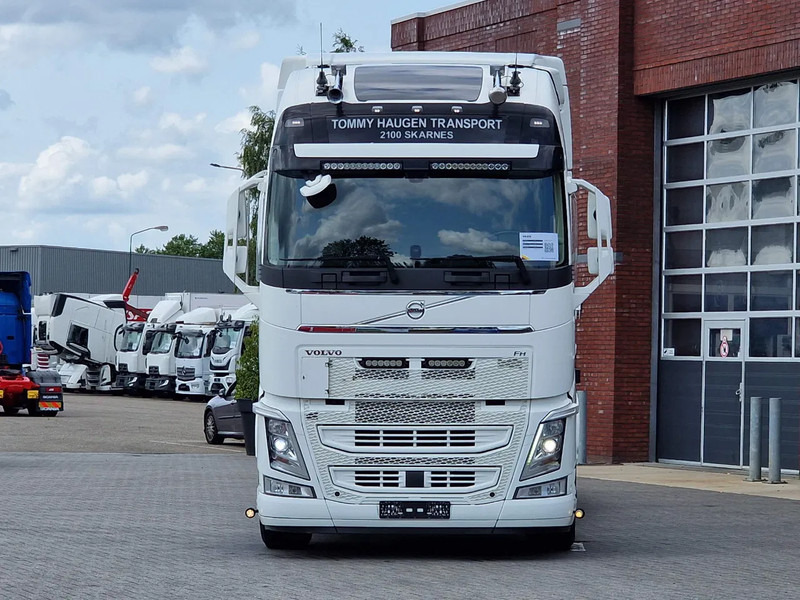 Volvo FH 13.500 Globetrotter XL 6x2 - BDF - Retarder - I parkcool - Full air - 4.90 WB - Camion porte-conteneur/ Caisse mobile: photos 2 Volvo FH 13.500 Globetrotter XL 6x2 - BDF - Retarder - I parkcool - Full air - 4.90 WB - Camion porte-conteneur/ Caisse mobile: photos 2