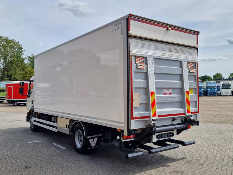 Volvo FL 250 Closed box - Loadlift - Automatic gearbox - Camera - Camion fourgon: photos 5 Volvo FL 250 Closed box - Loadlift - Automatic gearbox - Camera - Camion fourgon: photos 5