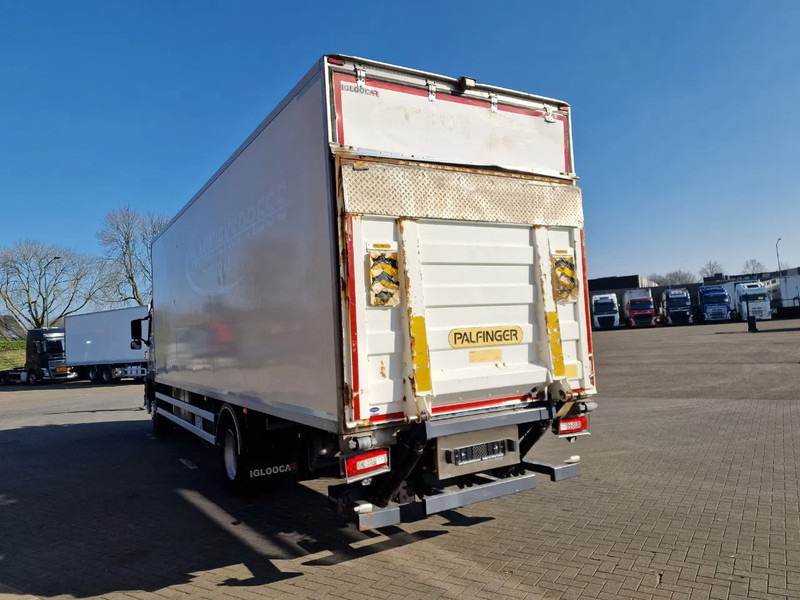 Volvo FM 330 4x2 - Carrier MT 18 Frigo - Loadlift - Full air - Sleepercab - Camion frigorifique: photos 5 Volvo FM 330 4x2 - Carrier MT 18 Frigo - Loadlift - Full air - Sleepercab - Camion frigorifique: photos 5