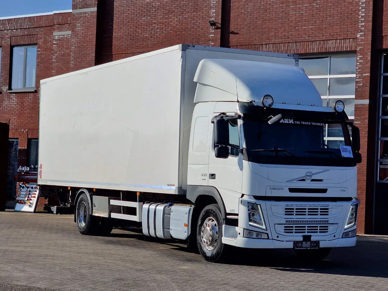 Volvo FM 330 4x2 - Carrier MT 18 Frigo - Loadlift - Full air - Sleepercab - Camion frigorifique: photos 1 Volvo FM 330 4x2 - Carrier MT 18 Frigo - Loadlift - Full air - Sleepercab - Camion frigorifique: photos 1
