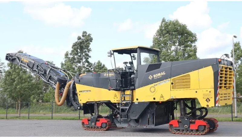 Bomag BM 2200/75 | COLD PLANER | NEW CONDITION! - Travaux routiers: photos 2 Bomag BM 2200/75 | COLD PLANER | NEW CONDITION! - Travaux routiers: photos 2