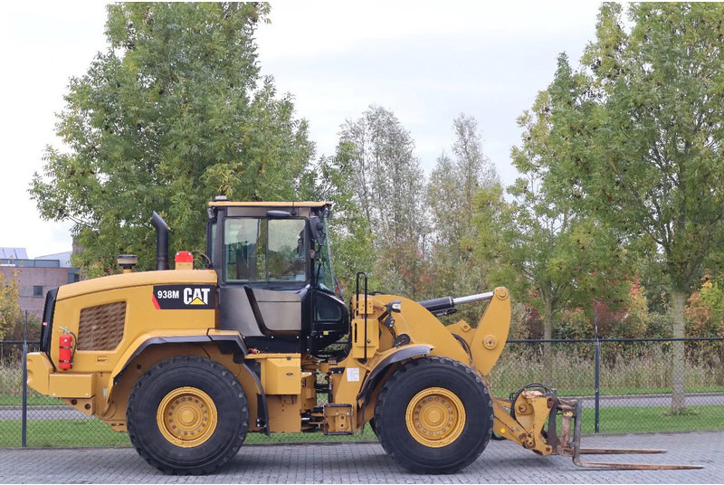 Caterpillar 938 M | 2X BUCKET | JIB | FORKS | BSS | GOOD CONDITION - Chargeuse sur pneus: photos 4 Caterpillar 938 M | 2X BUCKET | JIB | FORKS | BSS | GOOD CONDITION - Chargeuse sur pneus: photos 4
