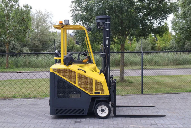 Combilift CB3000 | 2.5 TON | 6 METER | TRIPLEX | SIDESHIFT - Chariot multidirectionnel: photos 4 Combilift CB3000 | 2.5 TON | 6 METER | TRIPLEX | SIDESHIFT - Chariot multidirectionnel: photos 4
