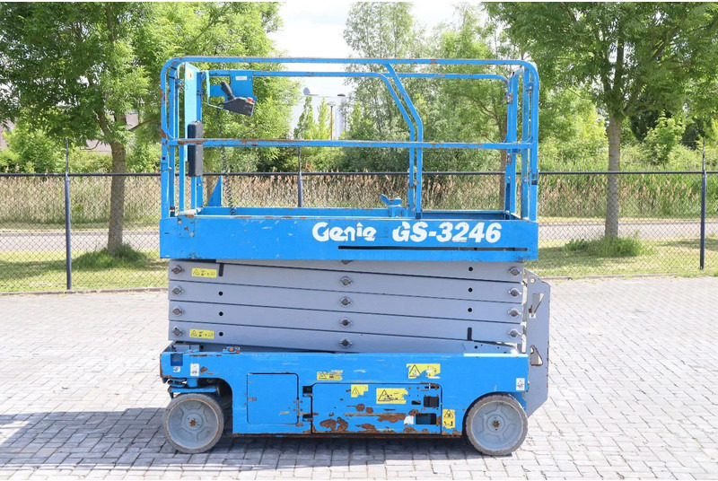 Genie GS-3246 | 12 METER | 318 KG - Nacelle ciseaux: photos 1 Genie GS-3246 | 12 METER | 318 KG - Nacelle ciseaux: photos 1