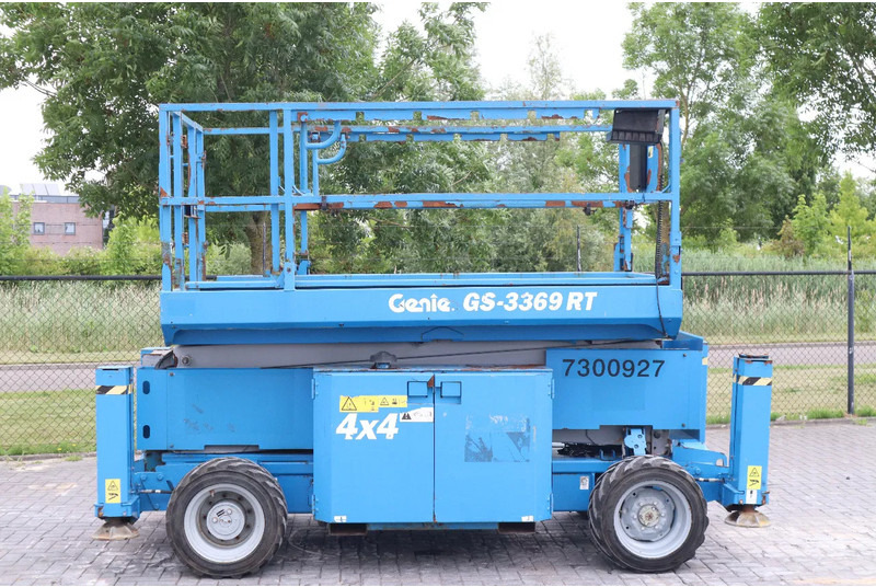 Genie GS-3369 RT | 12 METER | ROUGH TERRAIN - Nacelle ciseaux: photos 4 Genie GS-3369 RT | 12 METER | ROUGH TERRAIN - Nacelle ciseaux: photos 4
