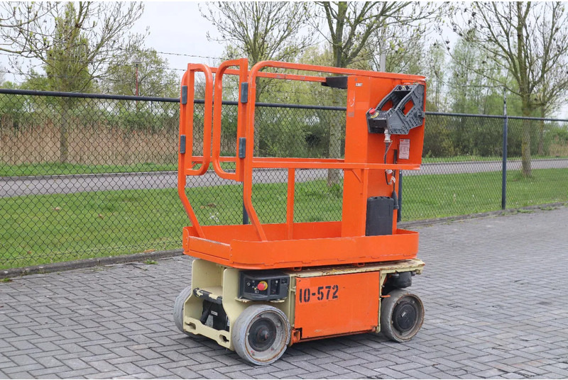 JLG 1230 ES | 5.6 METER | 230 KG - Nacelle: photos 2 JLG 1230 ES | 5.6 METER | 230 KG - Nacelle: photos 2