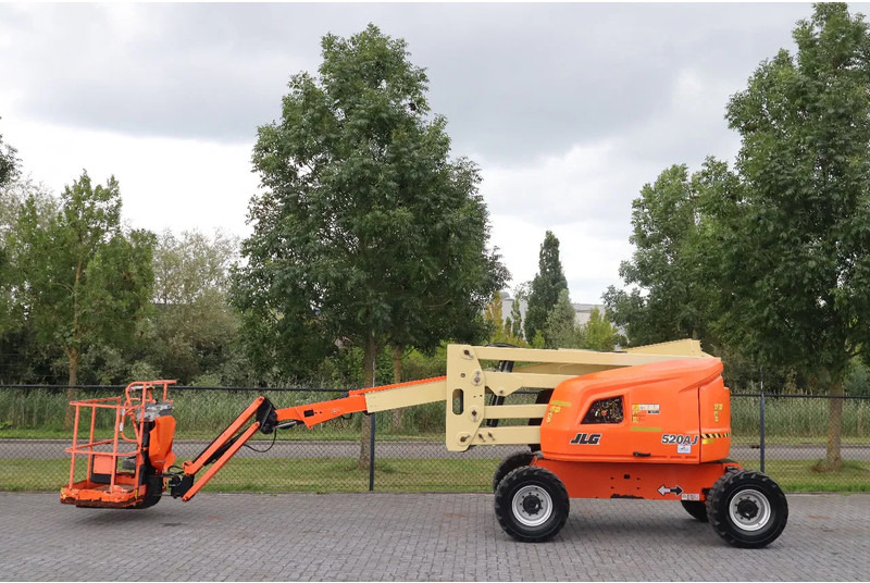 JLG 520AJ | 18 METER | 250 KG - Nacelle articulée: photos 1 JLG 520AJ | 18 METER | 250 KG - Nacelle articulée: photos 1