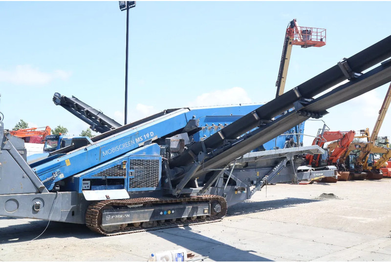 Kleemann MS19D | 500 T/H | TRIPPLE DECK | REMOTE CONTROL - Crible: photos 3 Kleemann MS19D | 500 T/H | TRIPPLE DECK | REMOTE CONTROL - Crible: photos 3