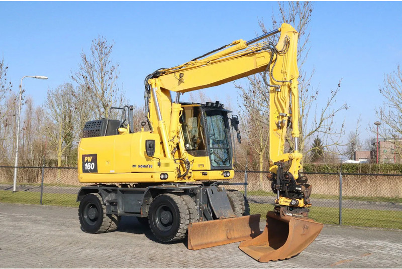 Komatsu PW160-11 | ENGCON TILTROTATOR | BUCKET | TRAILER HYDR. - Pelle sur pneus: photos 5 Komatsu PW160-11 | ENGCON TILTROTATOR | BUCKET | TRAILER HYDR. - Pelle sur pneus: photos 5