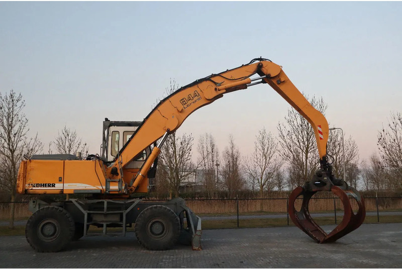 Liebherr A944 B HD | LOG GRAPPLE | HOLZGREIFER | TIMBER - Abatteuse: photos 4 Liebherr A944 B HD | LOG GRAPPLE | HOLZGREIFER | TIMBER - Abatteuse: photos 4