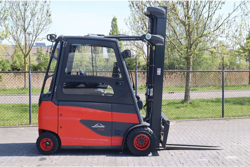 Linde E35 HL-01 | SIDESHIFT | POSITIONERS | LOW HOURS - Chariot élévateur électrique: photos 4 Linde E35 HL-01 | SIDESHIFT | POSITIONERS | LOW HOURS - Chariot élévateur électrique: photos 4