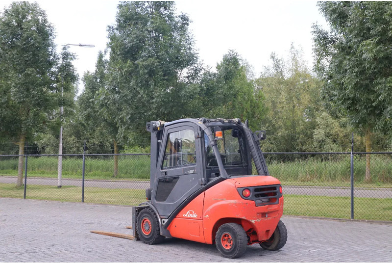 Linde H35D | SIDESHIFT + SPREADER | FREELIFT | 4.7 M - Chariot élévateur diesel: photos 3 Linde H35D | SIDESHIFT + SPREADER | FREELIFT | 4.7 M - Chariot élévateur diesel: photos 3