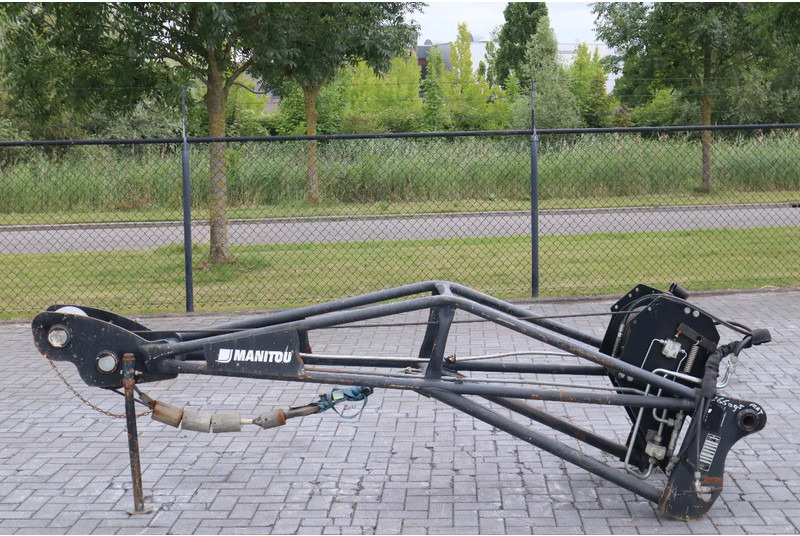 Chargeuse Manitou MRT 2540+ PRIVILEGE | HYDR. FORKS | REMOTE CTRL | PT1500 WINCH: photos 9
