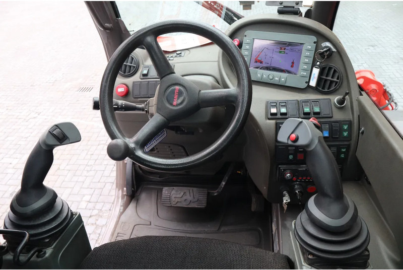 Chargeuse Manitou MRT 2540+ PRIVILEGE | HYDR. FORKS | REMOTE CTRL | PT1500 WINCH: photos 17