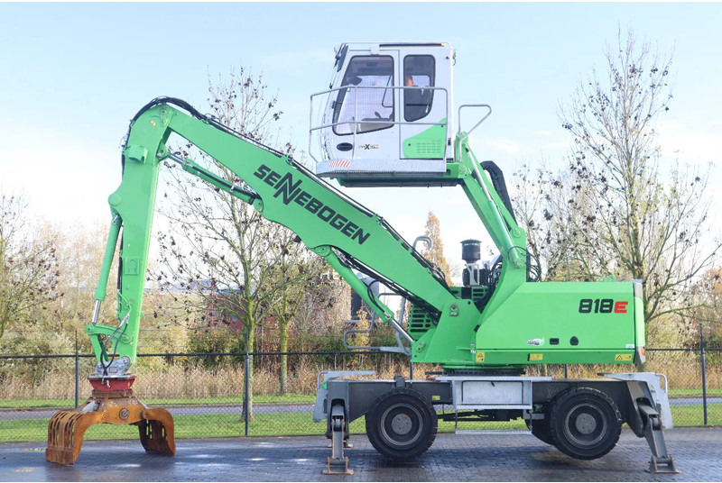 Sennebogen 818 E K9 ULM | SORTING GRAB | GOOD TIRES - Pelle de manutention: photos 1 Sennebogen 818 E K9 ULM | SORTING GRAB | GOOD TIRES - Pelle de manutention: photos 1