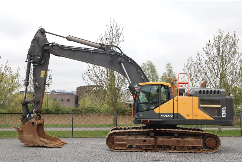 Volvo EC380EL | EC 380 EL | BUCKET | QUICK COUPLER - Pelle sur chenille: photos 1 Volvo EC380EL | EC 380 EL | BUCKET | QUICK COUPLER - Pelle sur chenille: photos 1