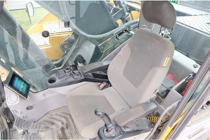 Pelle sur chenille Volvo EC480 EL | HAMMER LINES | GOOD CONDITION: photos 16