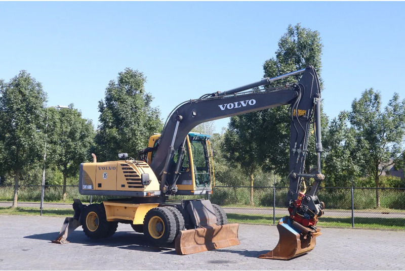 Volvo EW160B | EW 160 B | TILT ROTATOR | BUCKET | OUTRIGGERS | BLADE - Pelle sur pneus: photos 5 Volvo EW160B | EW 160 B | TILT ROTATOR | BUCKET | OUTRIGGERS | BLADE - Pelle sur pneus: photos 5