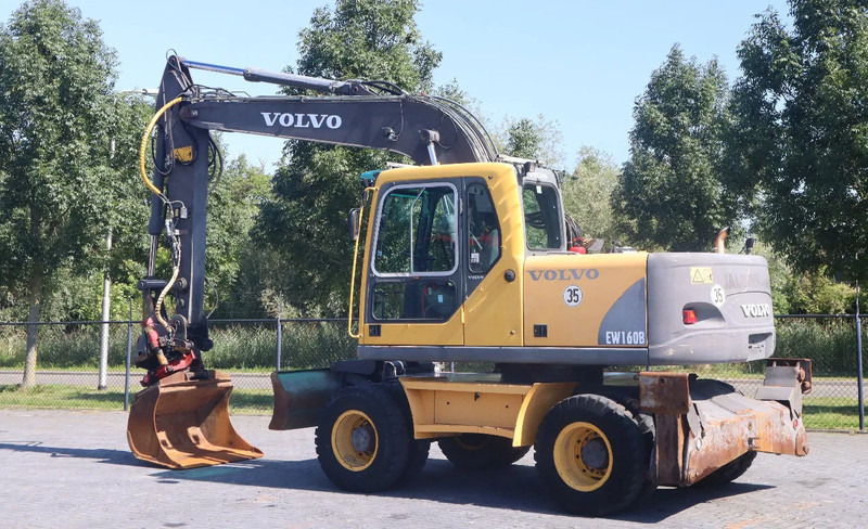 Volvo EW160B | EW 160 B | TILT ROTATOR | BUCKET | OUTRIGGERS | BLADE - Pelle sur pneus: photos 3 Volvo EW160B | EW 160 B | TILT ROTATOR | BUCKET | OUTRIGGERS | BLADE - Pelle sur pneus: photos 3