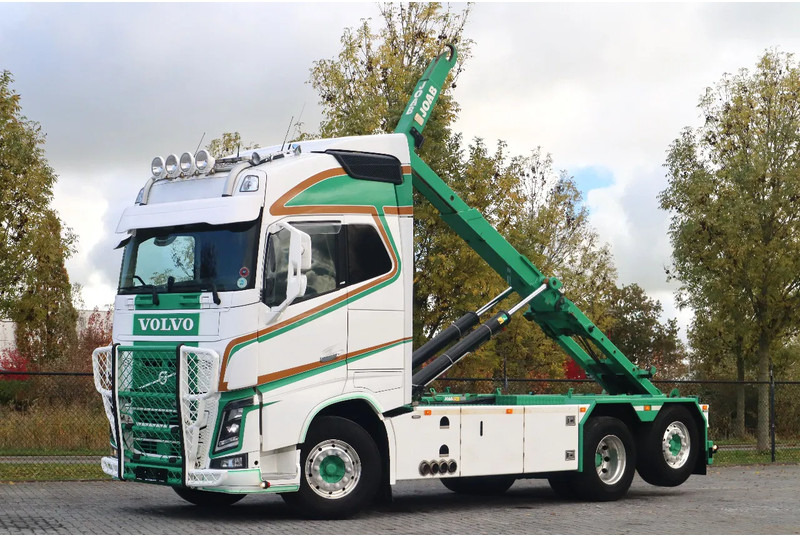 Volvo FH 16.750 | 6X2*4 | RETARDER | STEERING AXLE | JOAB HOOK | EURO 6 - Camion ampliroll: photos 1 Volvo FH 16.750 | 6X2*4 | RETARDER | STEERING AXLE | JOAB HOOK | EURO 6 - Camion ampliroll: photos 1