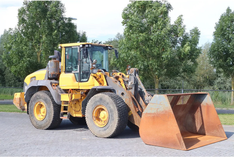 Volvo L120H | CDC | BBS | WEIGHT SYSTEM | QUICK COUPLER | BUCKET - Chargeuse sur pneus: photos 5 Volvo L120H | CDC | BBS | WEIGHT SYSTEM | QUICK COUPLER | BUCKET - Chargeuse sur pneus: photos 5