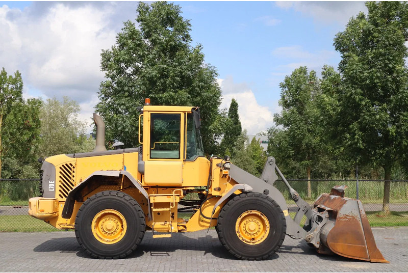 Volvo L70E | BUCKET | QUICK COUPLER | EXTRA FUNCT | AIRCO - Chargeuse sur pneus: photos 4 Volvo L70E | BUCKET | QUICK COUPLER | EXTRA FUNCT | AIRCO - Chargeuse sur pneus: photos 4