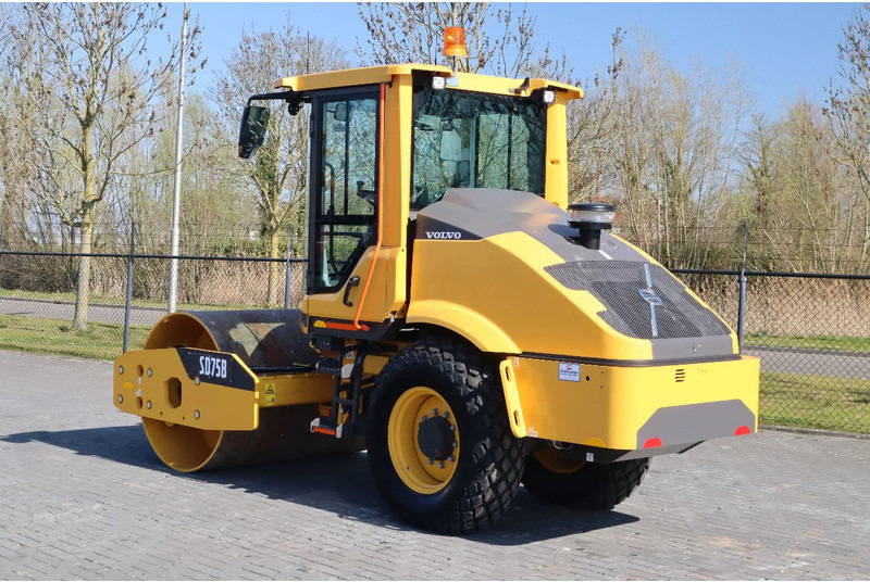Volvo SD75B | SD 75 B | NEW / UNUSED | 1 YEAR WARRANTY - Rouleau compresseur: photos 3 Volvo SD75B | SD 75 B | NEW / UNUSED | 1 YEAR WARRANTY - Rouleau compresseur: photos 3