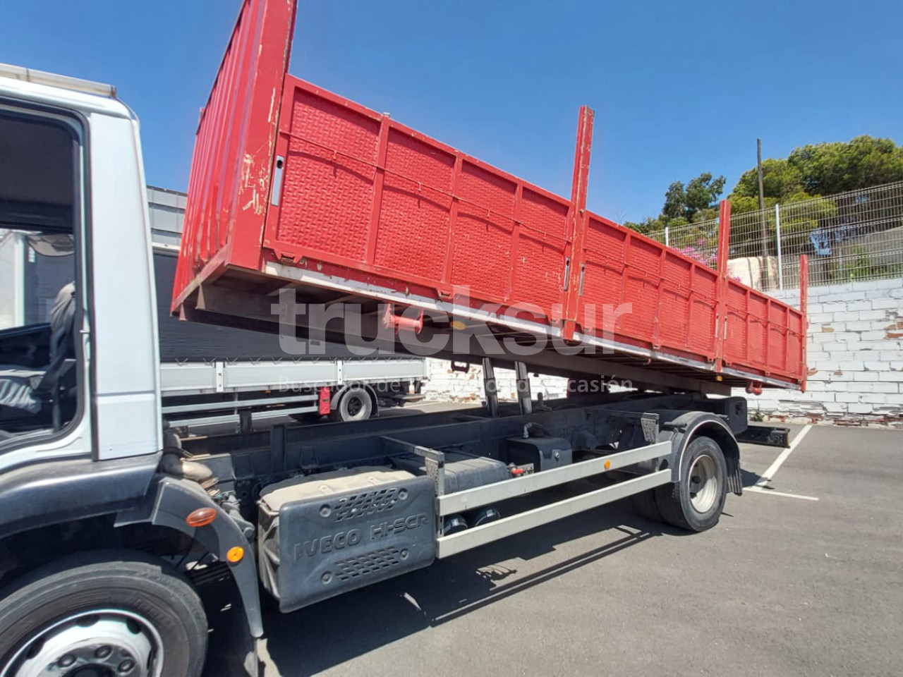 IVECO EUROCARGO 250.123 - Camion benne: photos 5 IVECO EUROCARGO 250.123 - Camion benne: photos 5