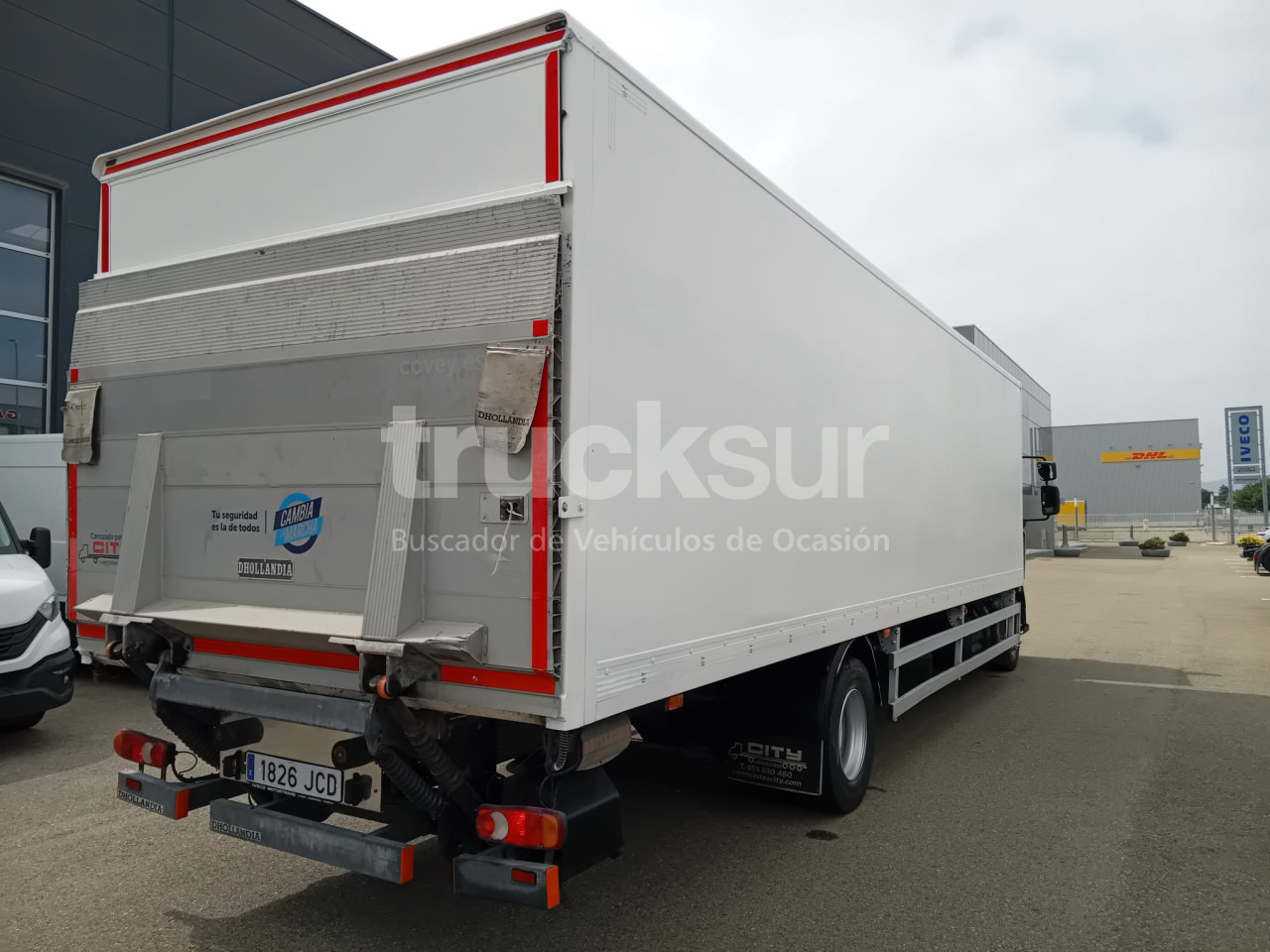 RENAULT D 12.240 - Camion fourgon: photos 4 RENAULT D 12.240 - Camion fourgon: photos 4