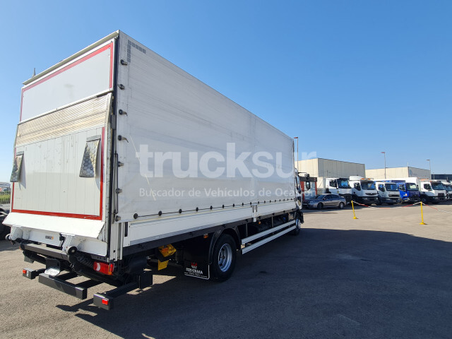 RENAULT D280.16 - Camion à rideaux coulissants: photos 3 RENAULT D280.16 - Camion à rideaux coulissants: photos 3