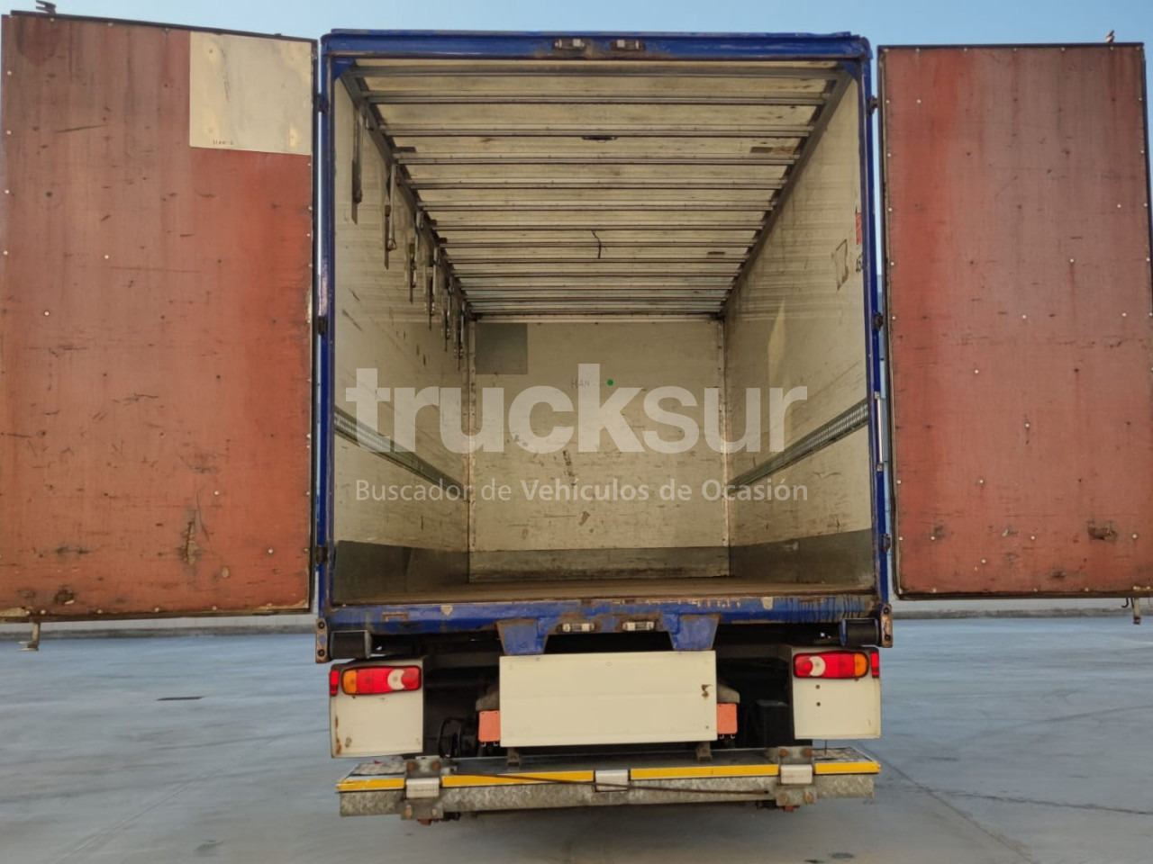 RENAULT D280.18 - Camion fourgon: photos 4 RENAULT D280.18 - Camion fourgon: photos 4
