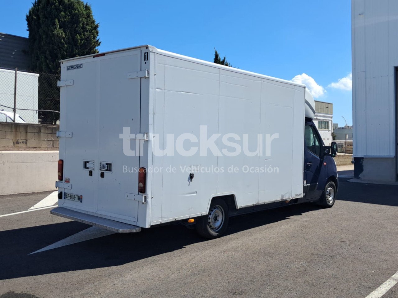RENAULT MASTER 130.35 - Fourgon grand volume: photos 4 RENAULT MASTER 130.35 - Fourgon grand volume: photos 4