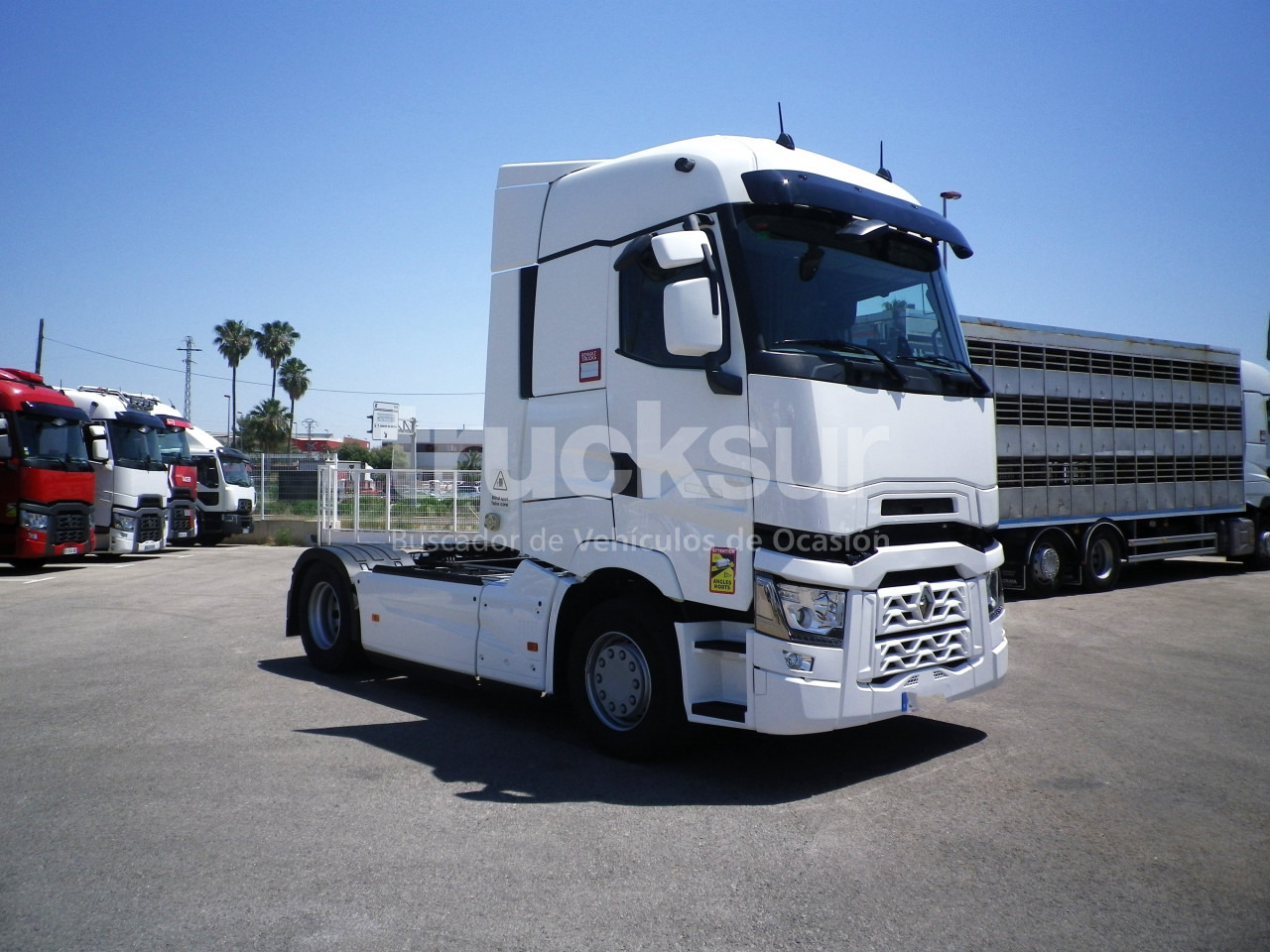 RENAULT T520 HIGH SLEEPER CAB - Tracteur routier: photos 3 RENAULT T520 HIGH SLEEPER CAB - Tracteur routier: photos 3