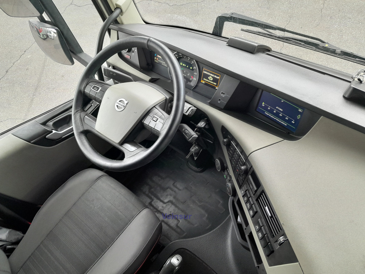 VOLVO FH4 I-SAVE - Tracteur routier: photos 5 VOLVO FH4 I-SAVE - Tracteur routier: photos 5