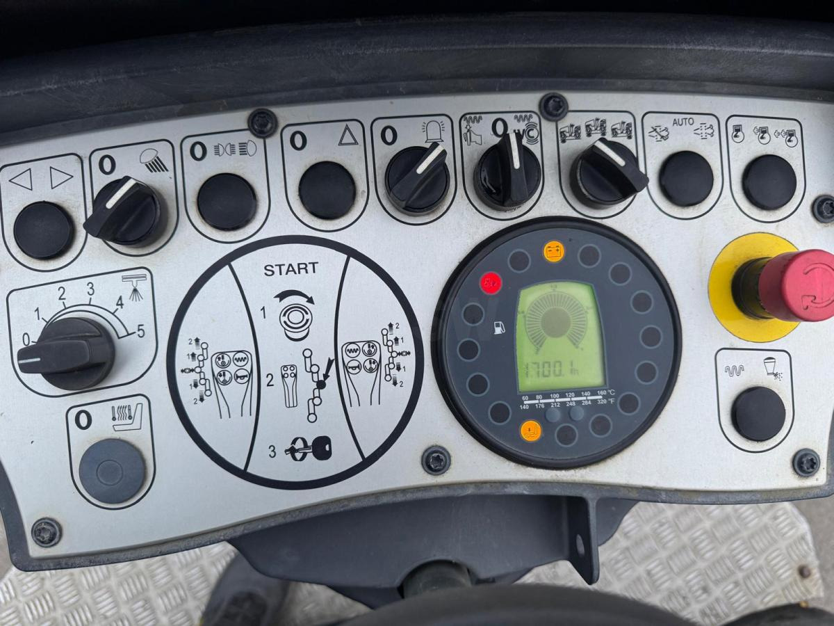 Rouleau compresseur Bomag BW138 AD-5: photos 12