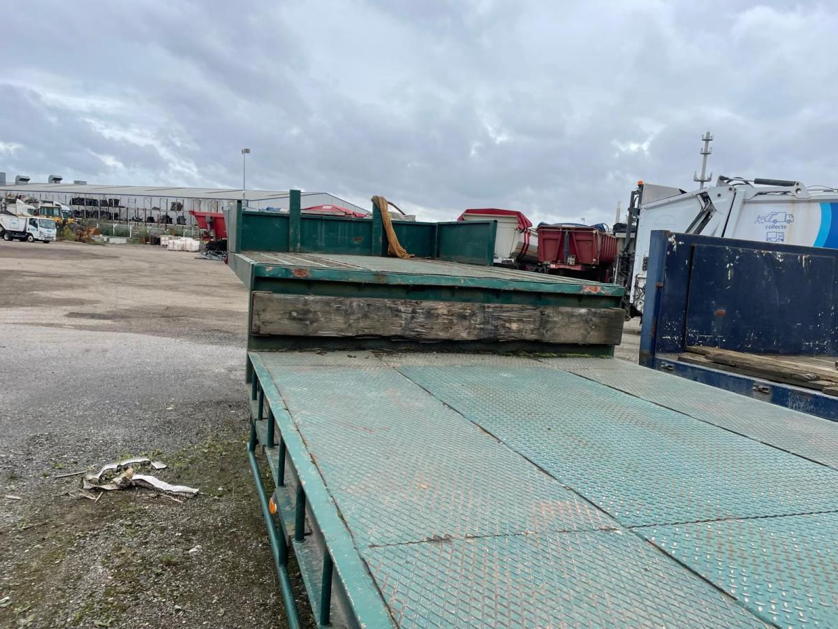 Semi-remorque surbaissé Castera: photos 10 Semi-remorque surbaissé Castera: photos 10