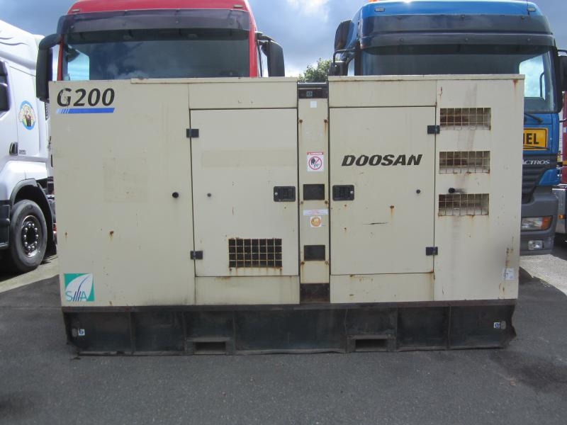 Doosan G200 - Groupe électrogène: photos 1 Doosan G200 - Groupe électrogène: photos 1