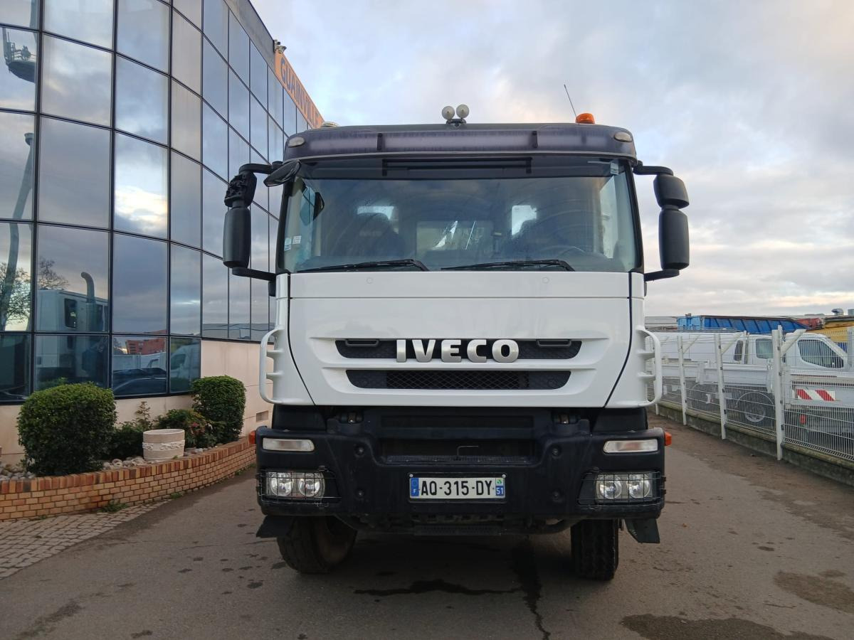 Iveco Trakker - Camion ampliroll: photos 2 Iveco Trakker - Camion ampliroll: photos 2