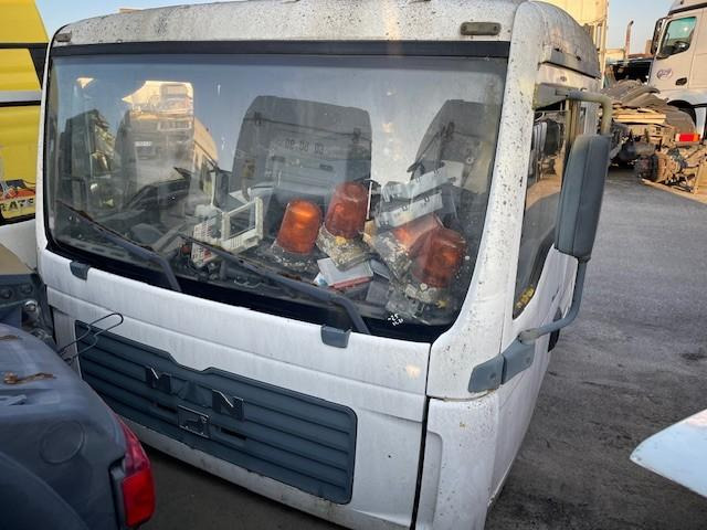 MAN TGA - Cabine pour Camion: photos 3 MAN TGA - Cabine pour Camion: photos 3