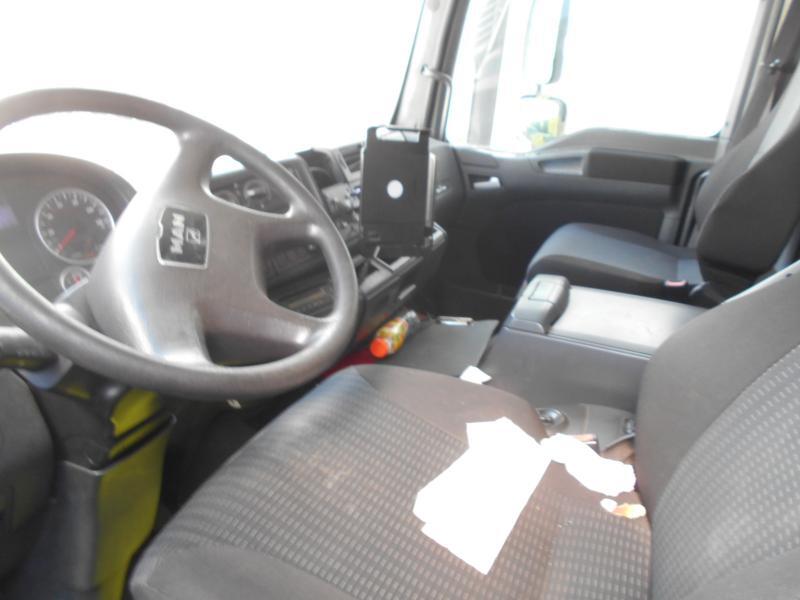 Photo d'intérieur 2: Camion à rideaux coulissants MAN TGL 12.220